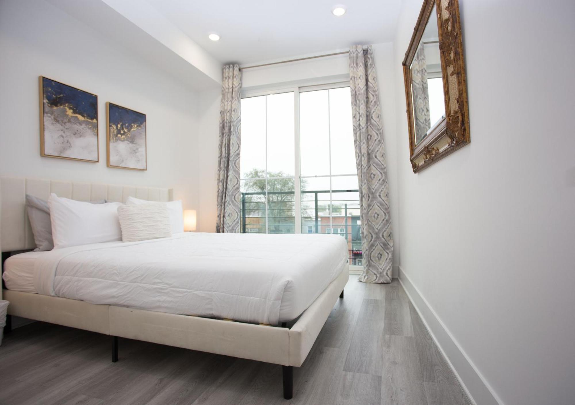 It's A Corner Unit With Cool Skyline Views! Ferienhaus