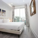 It\'S A Corner Unit With Cool City Skyline Views!
